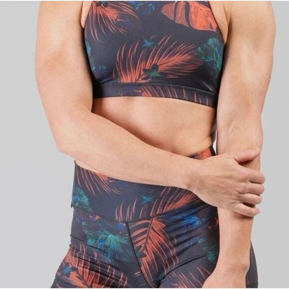 Flag nor Fail Vivid floral shorts size small excellent condition - Picture 9 of 9